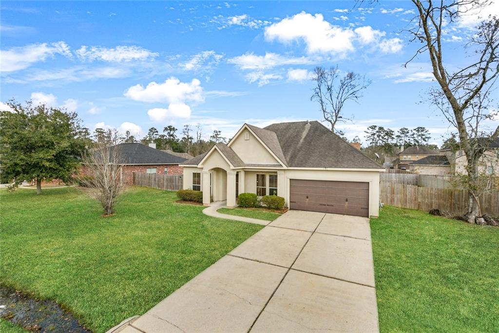 571 DAYBREAK Drive
