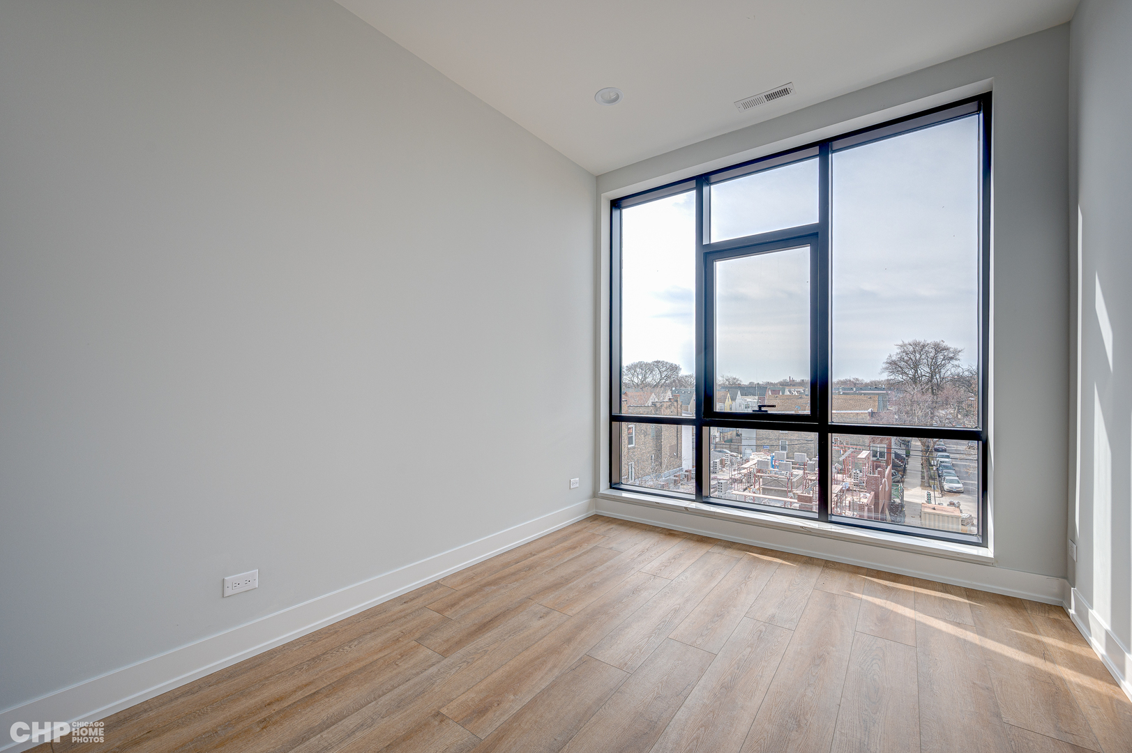 3114 N Ridgeway Avenue Unit: 203