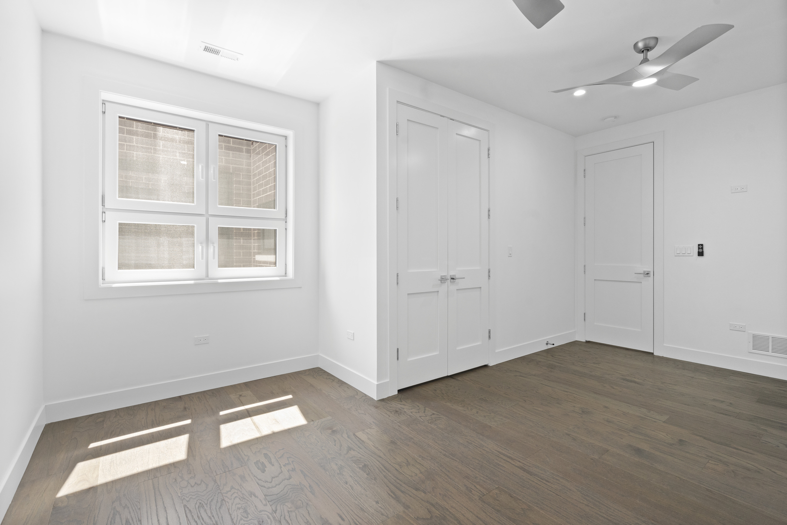 3008 W Belmont Avenue Unit: 2