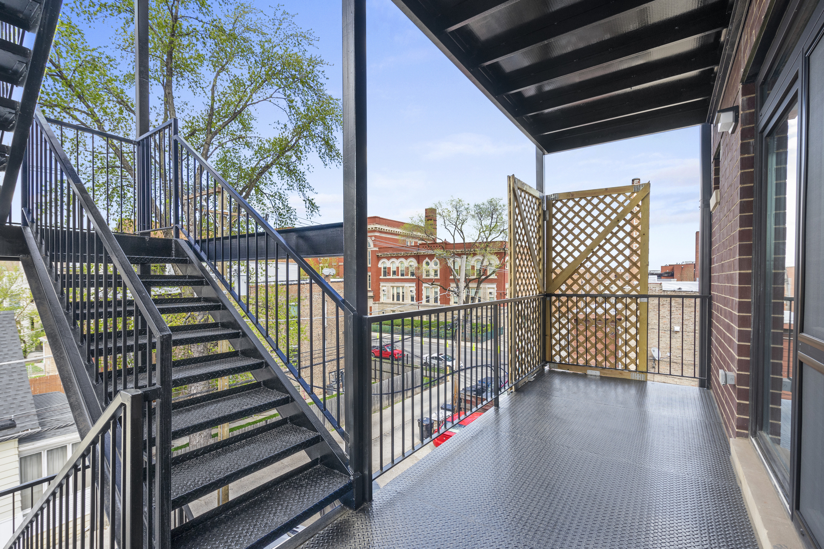 3008 W Belmont Avenue Unit: 2