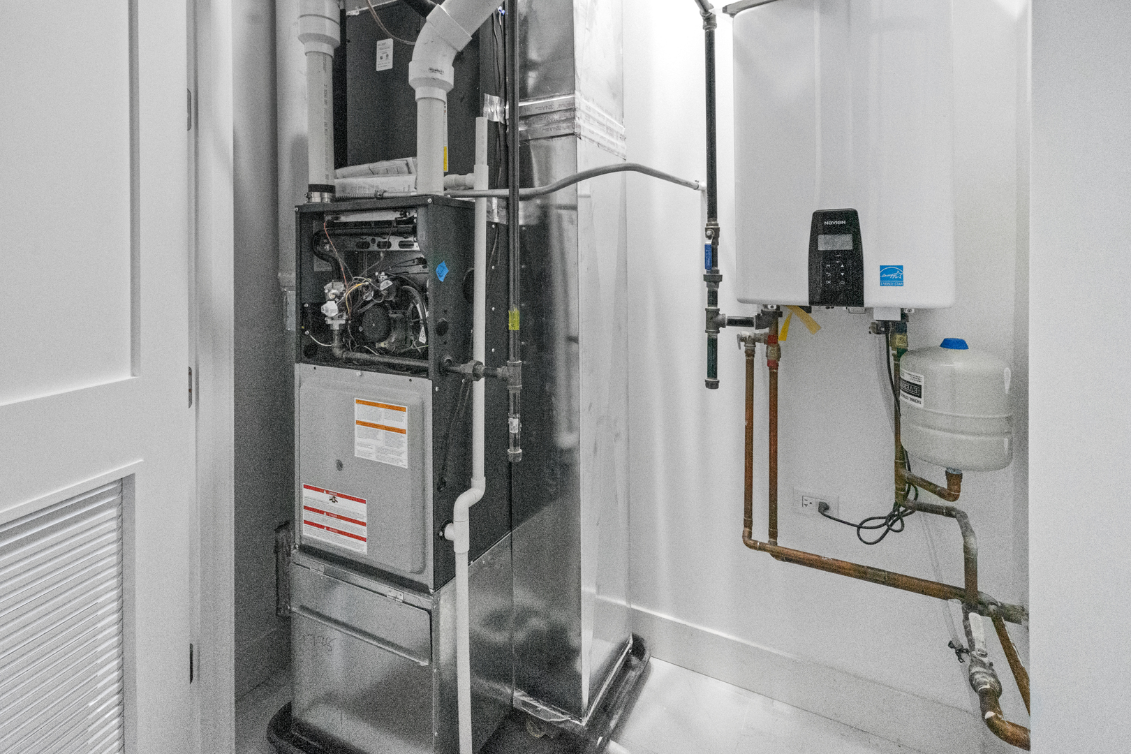 3008 W Belmont Avenue Unit: 2