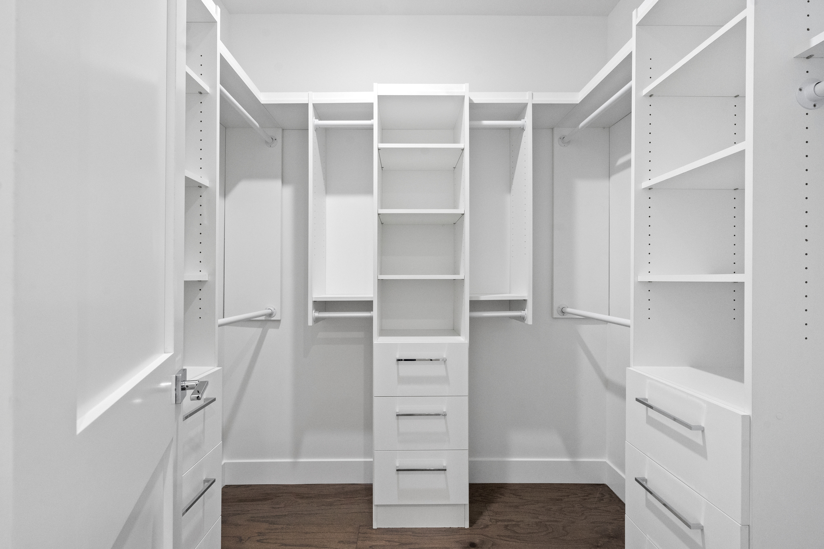 3008 W Belmont Avenue Unit: 2