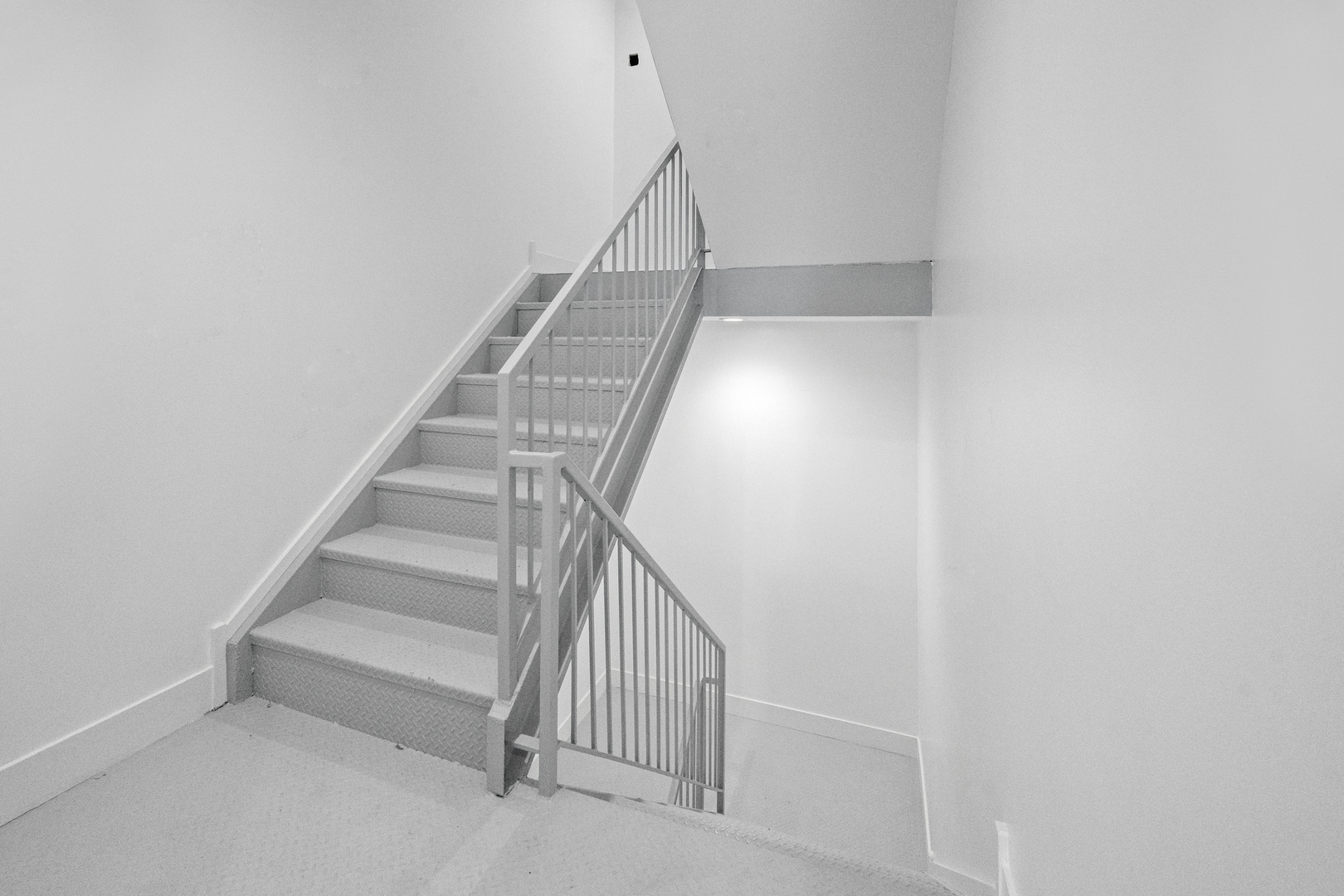 3008 W Belmont Avenue Unit: 2