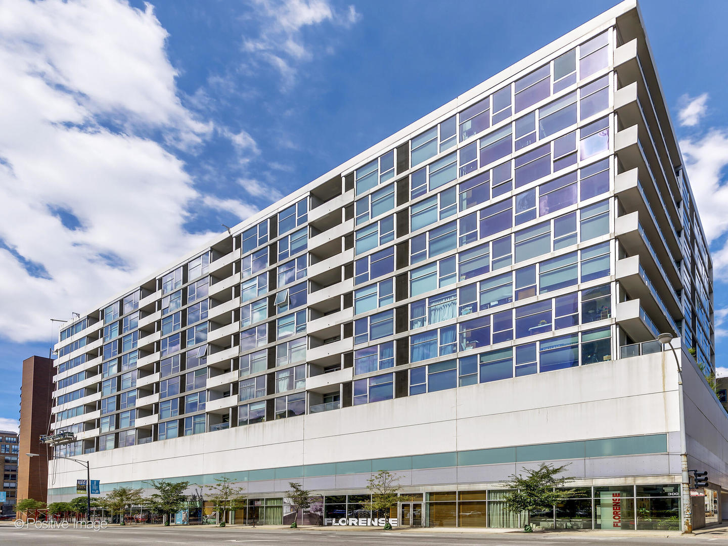 630 N Franklin Street Unit: 817