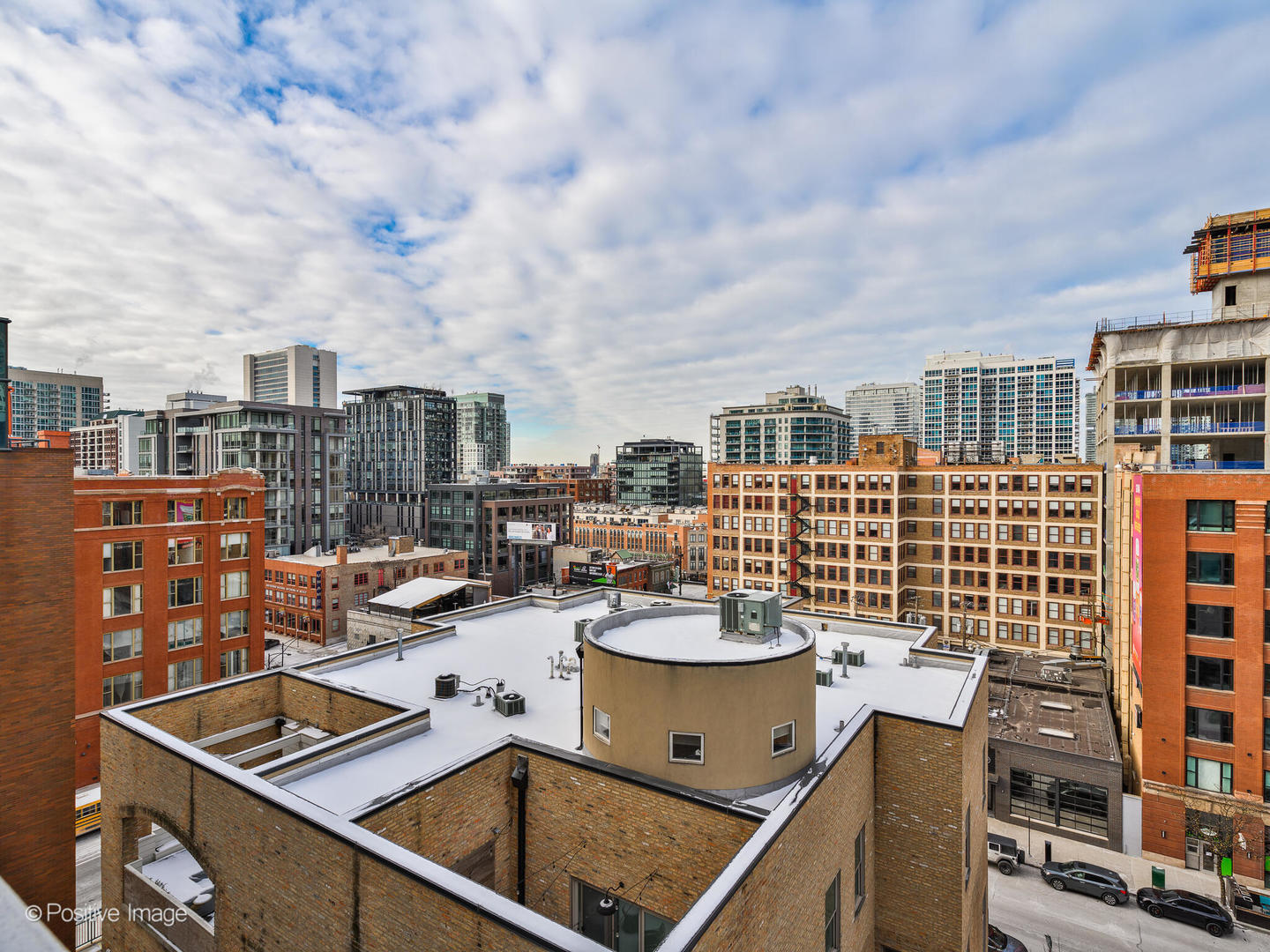 630 N Franklin Street Unit: 817