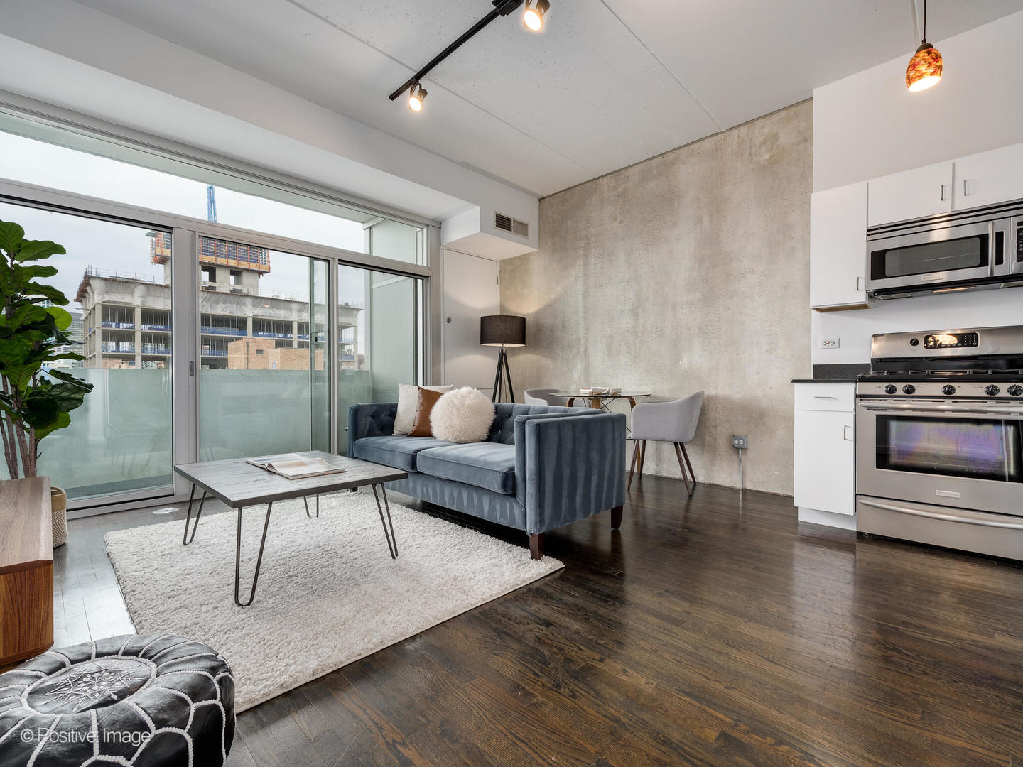 630 N Franklin Street Unit: 817