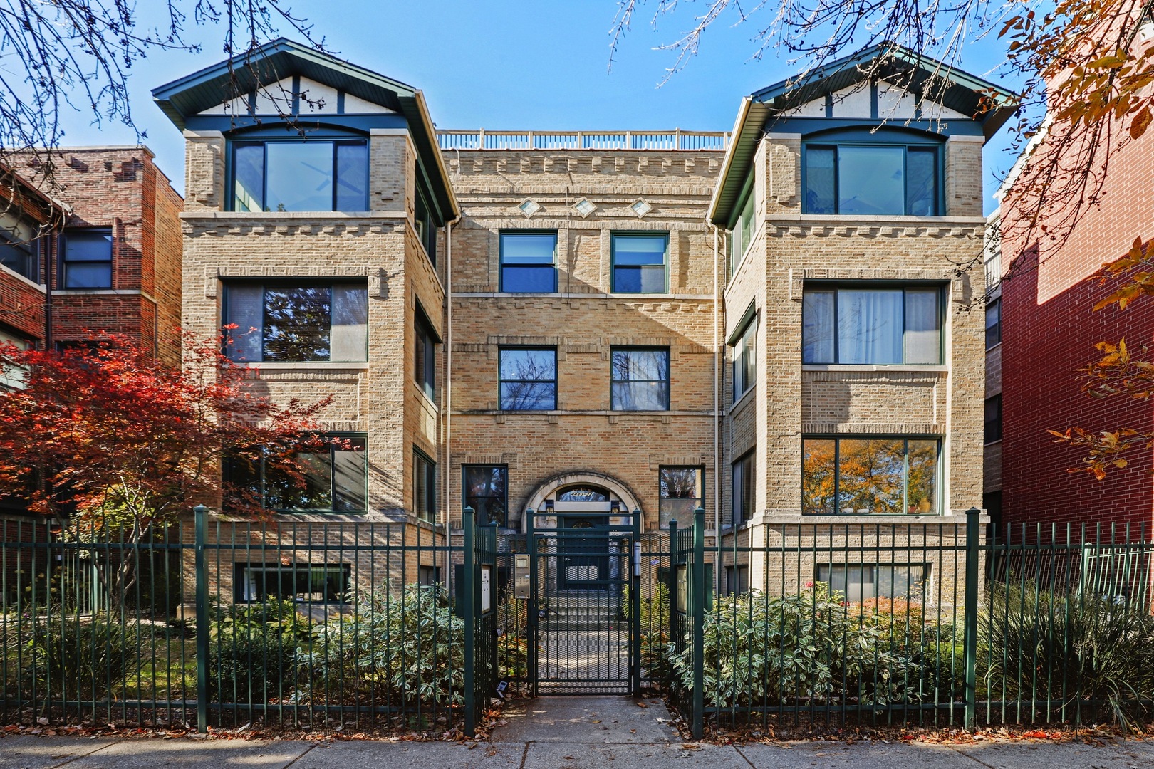 4430 N Magnolia Avenue Unit: 2S