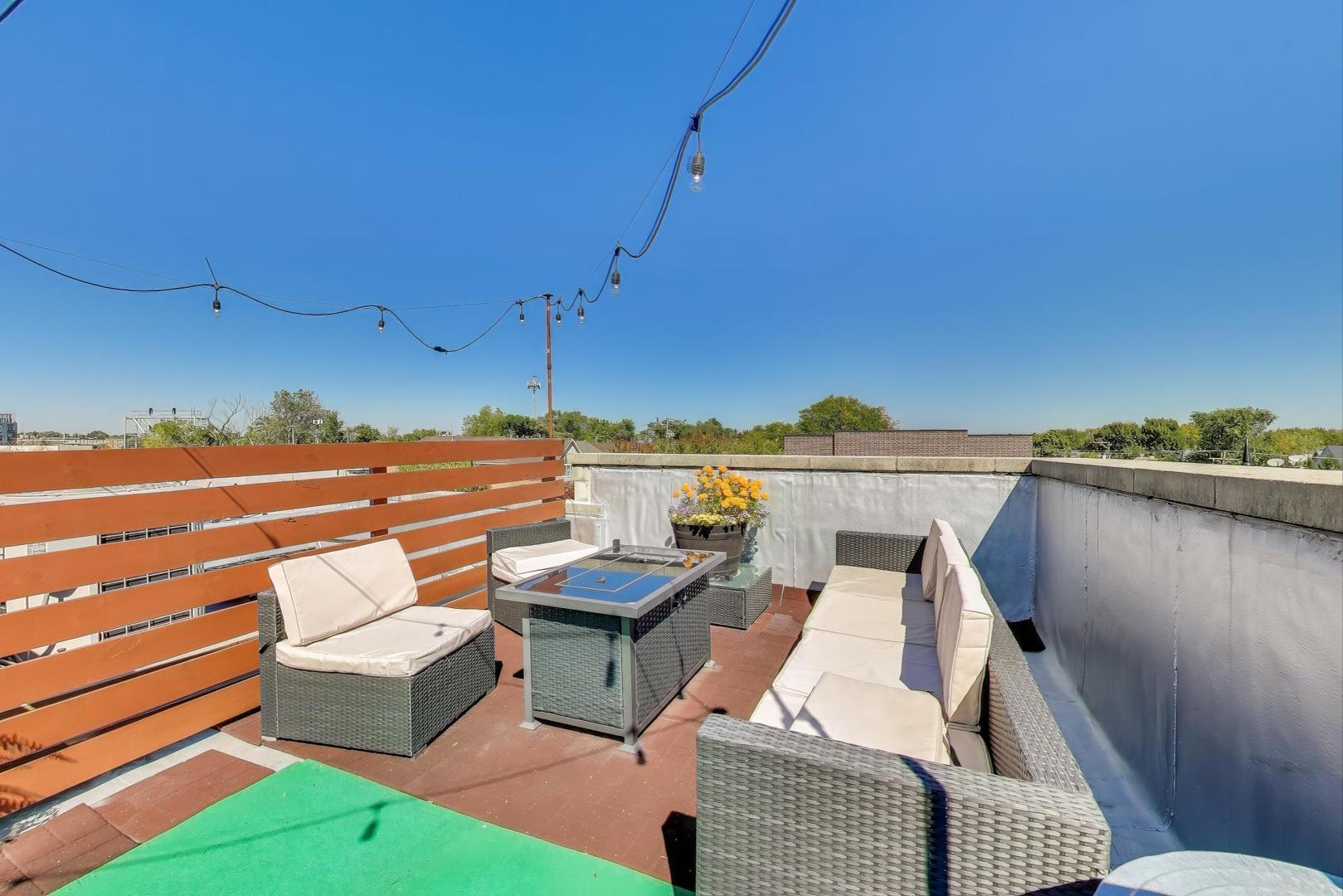 4525 W Irving Park Road