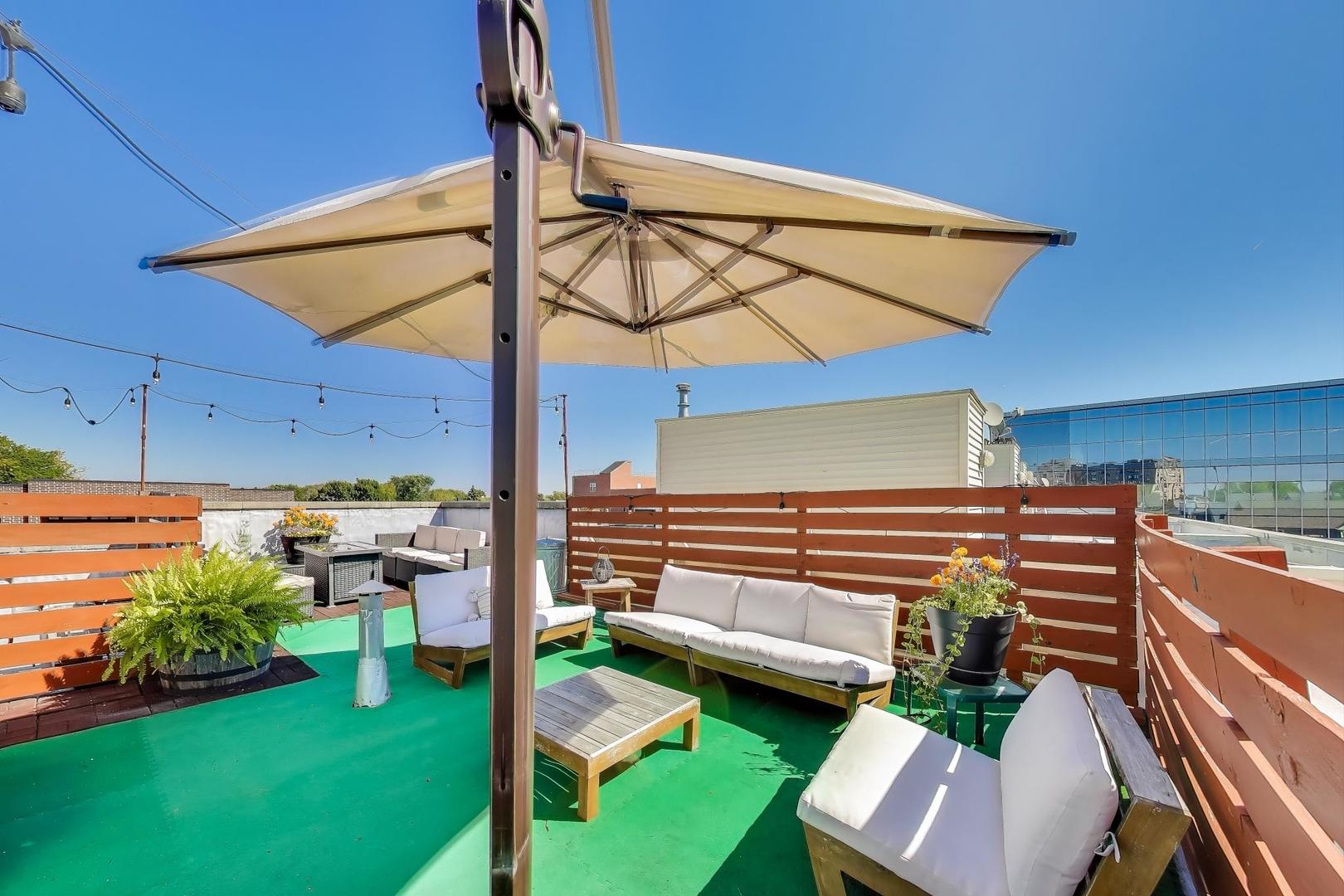 4525 W Irving Park Road