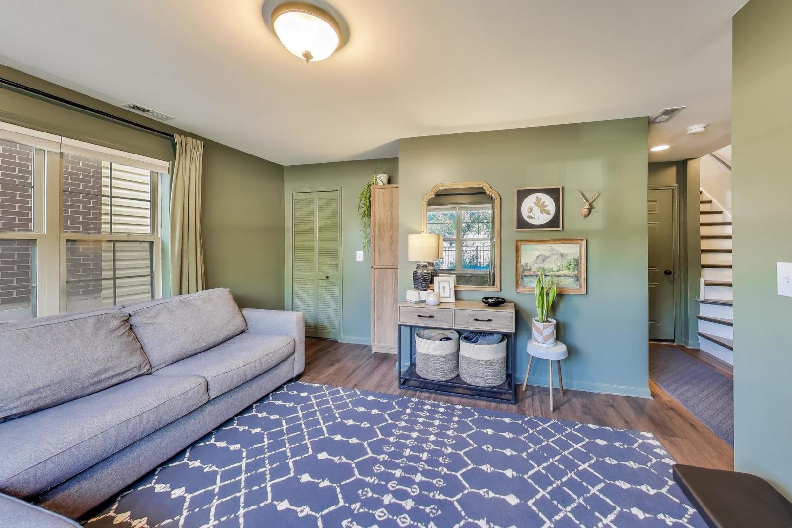 4525 W Irving Park Road