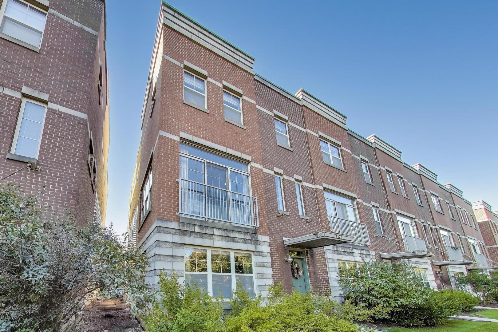 4525 W Irving Park Road