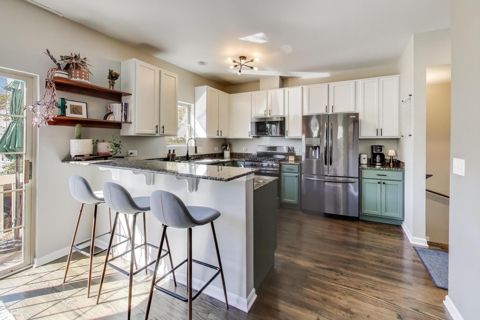 4525 W Irving Park Road