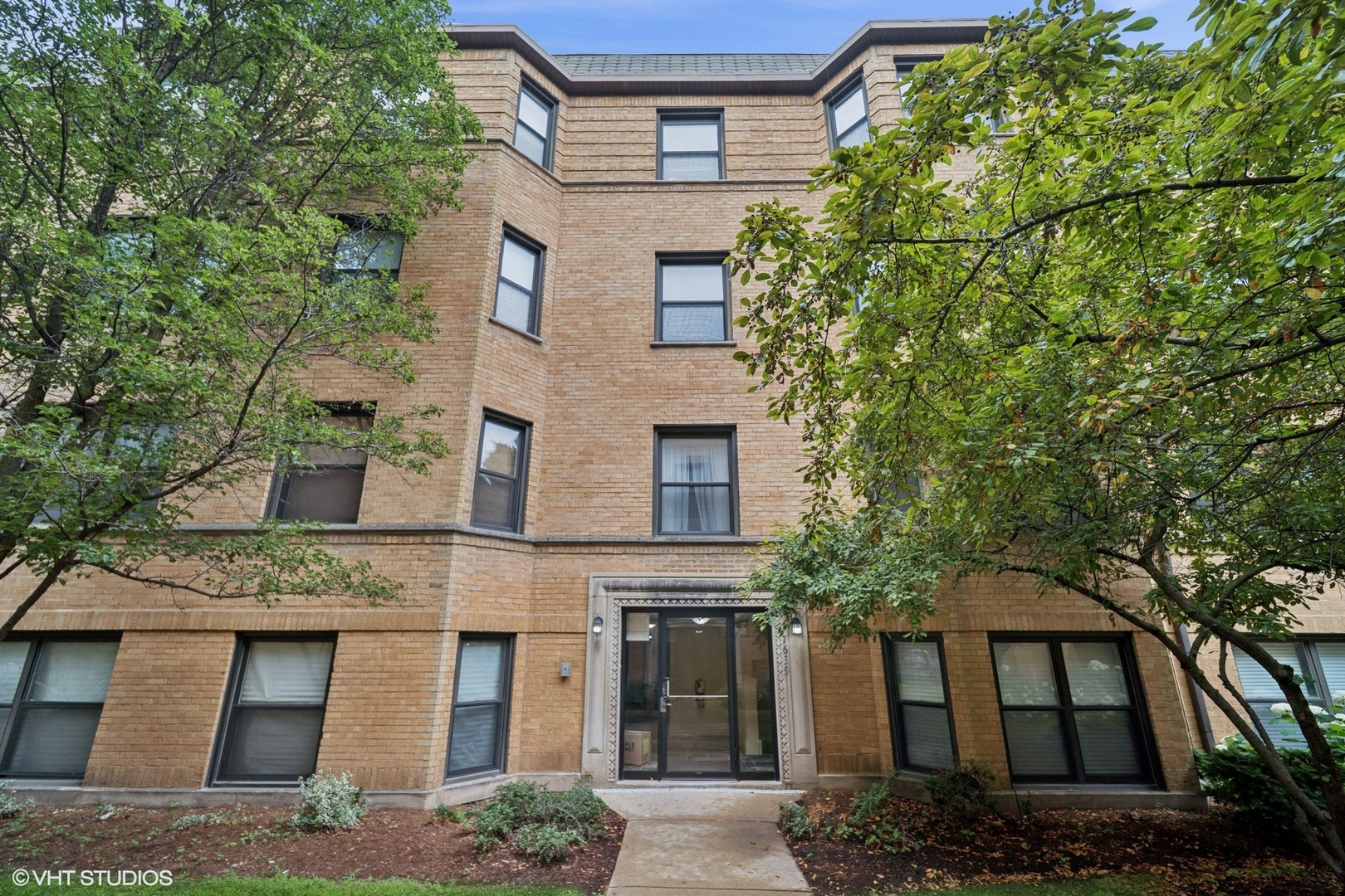 7639 N Greenview Avenue Unit: 1E