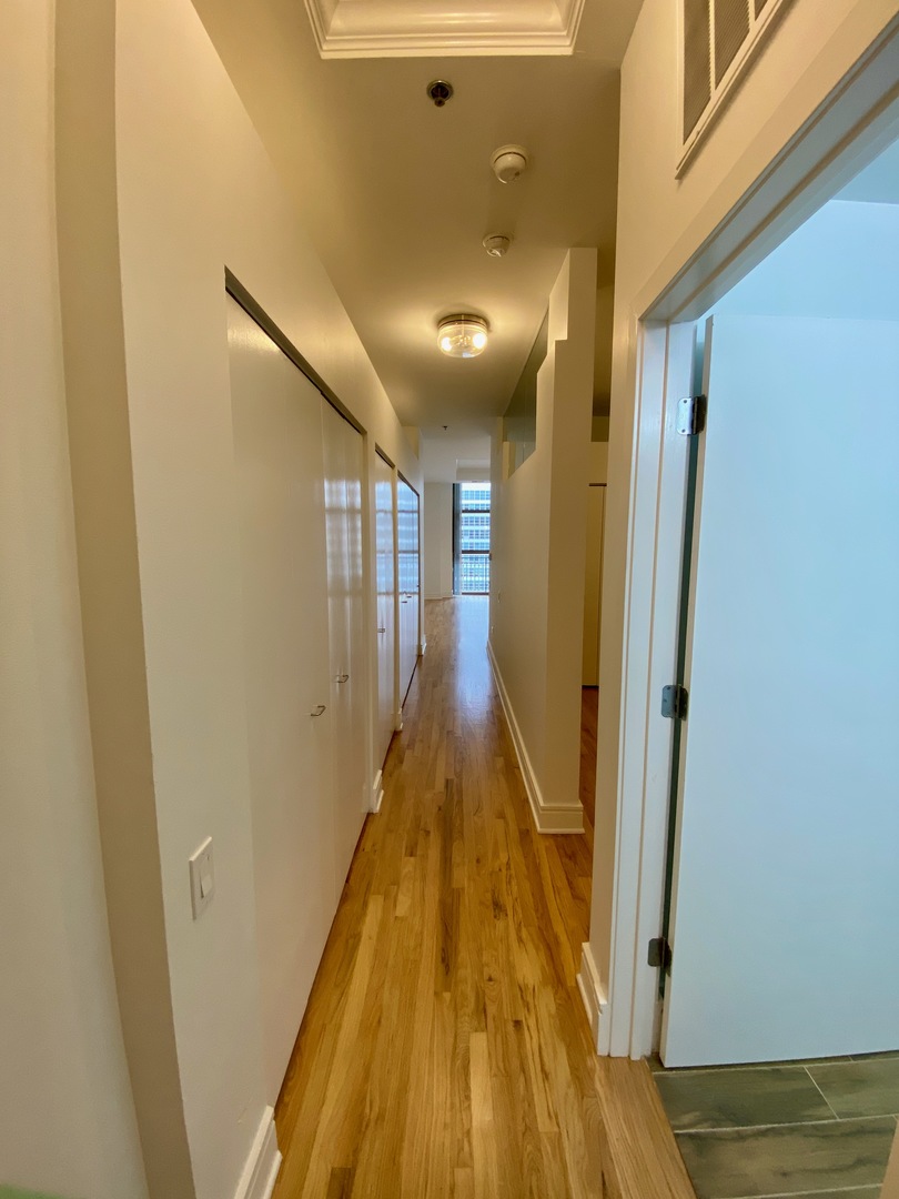 212 W WASHINGTON Street Unit: 910