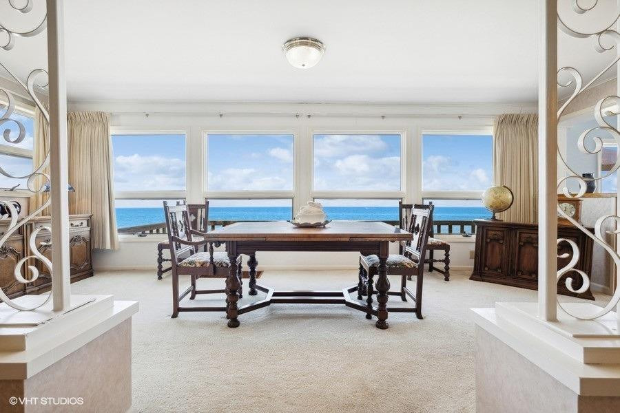 2202 Lake Shore Drive