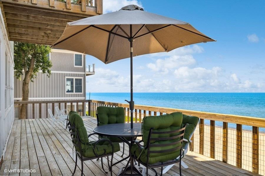 2202 Lake Shore Drive