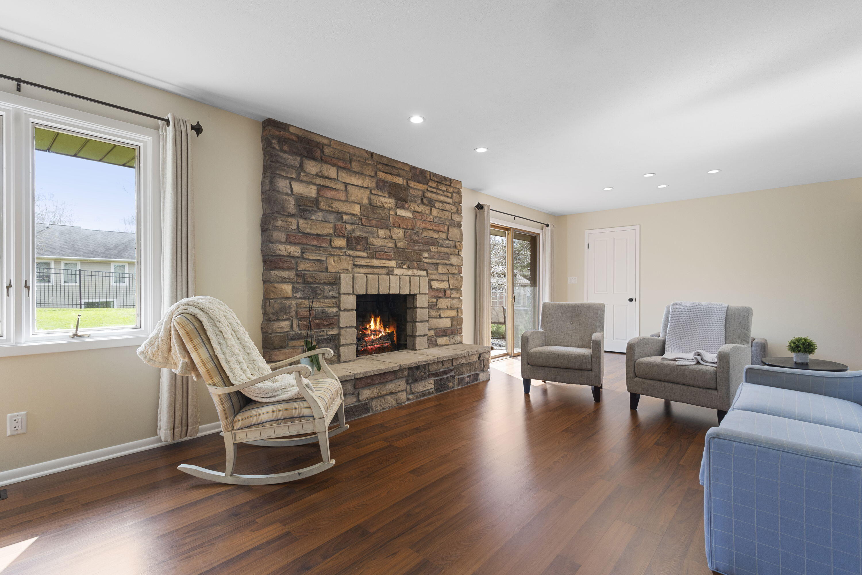 4087 N Sunset Lane