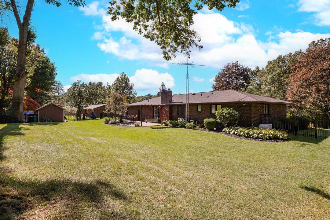 4087 N Sunset Lane