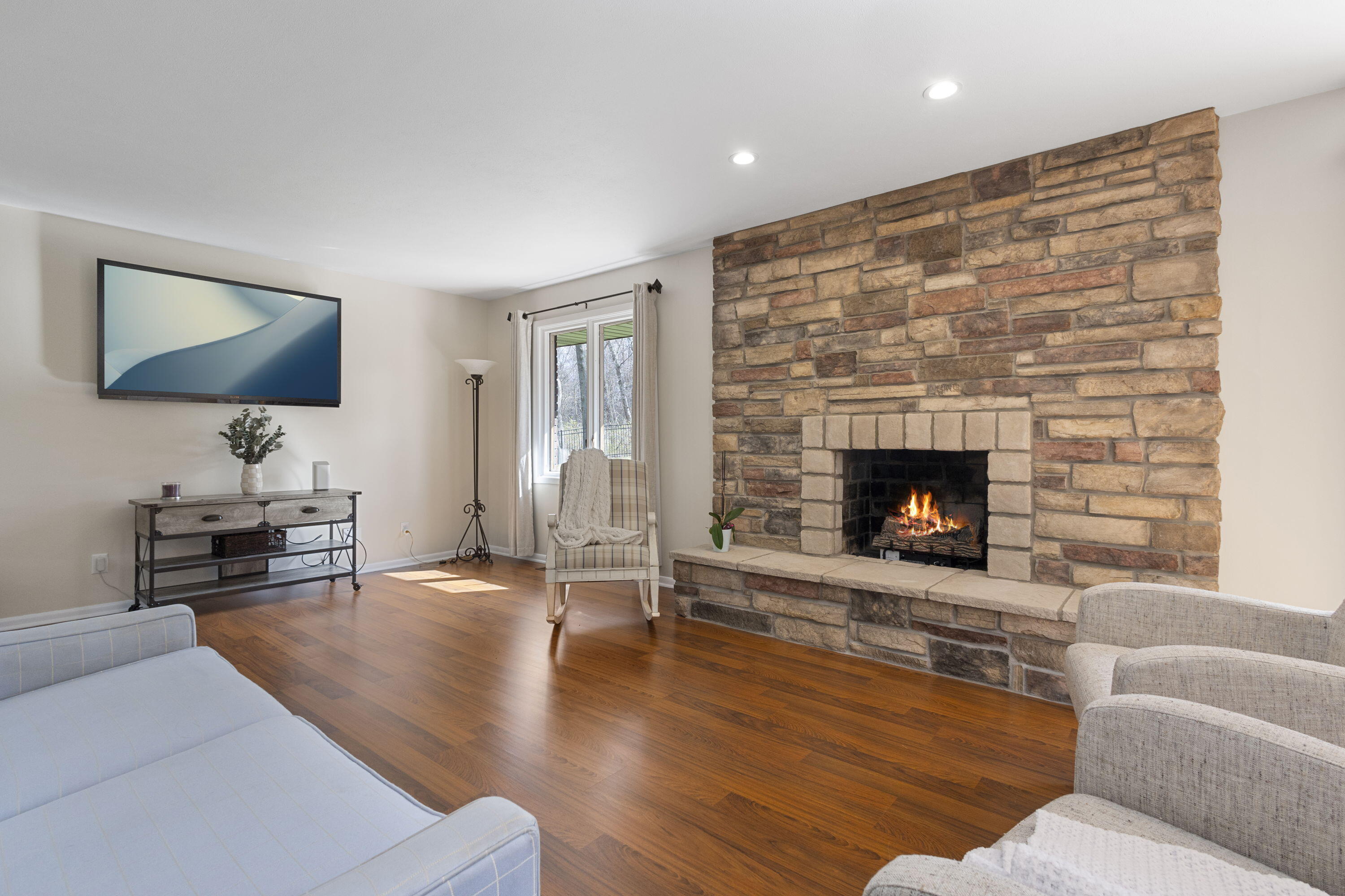 4087 N Sunset Lane