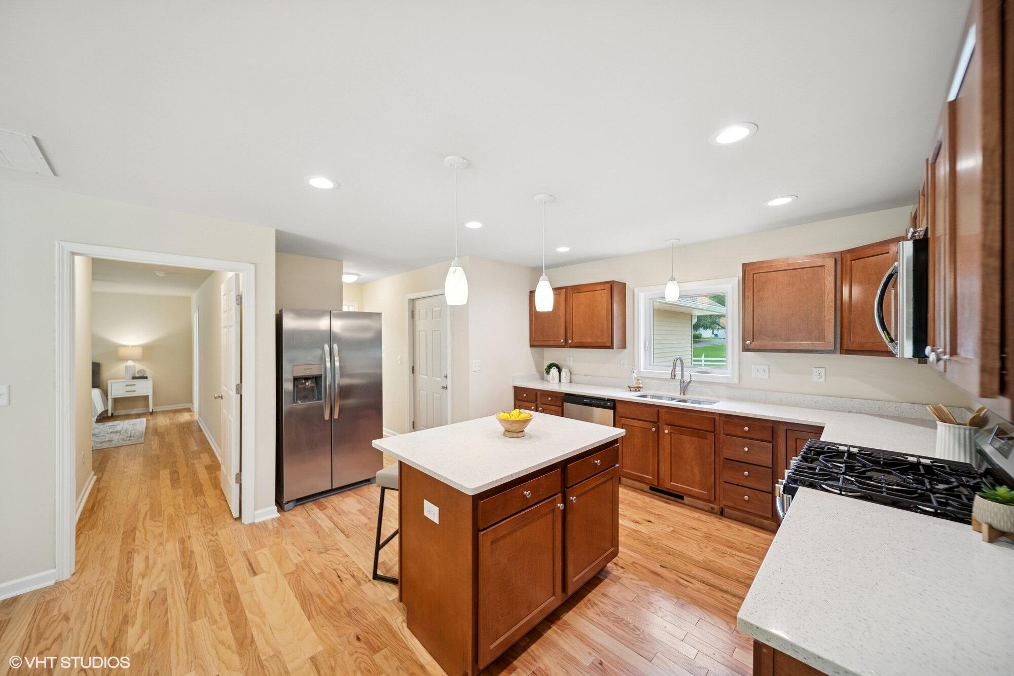 9102 W Valley Court