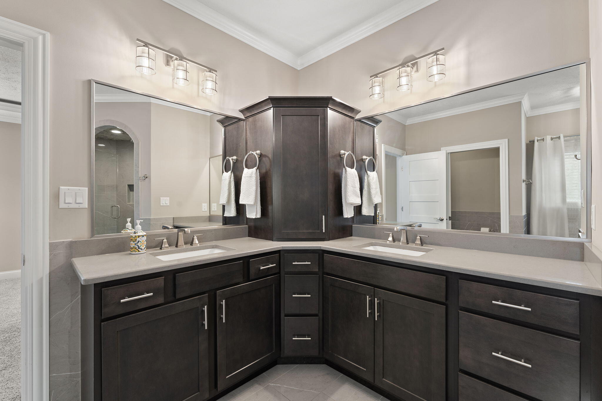 328 W Sedgewood Drive