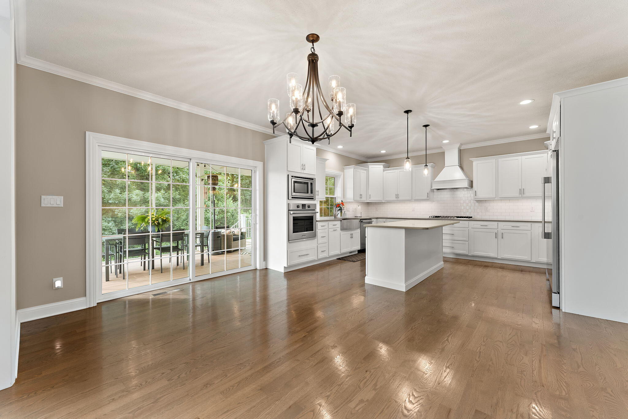 328 W Sedgewood Drive