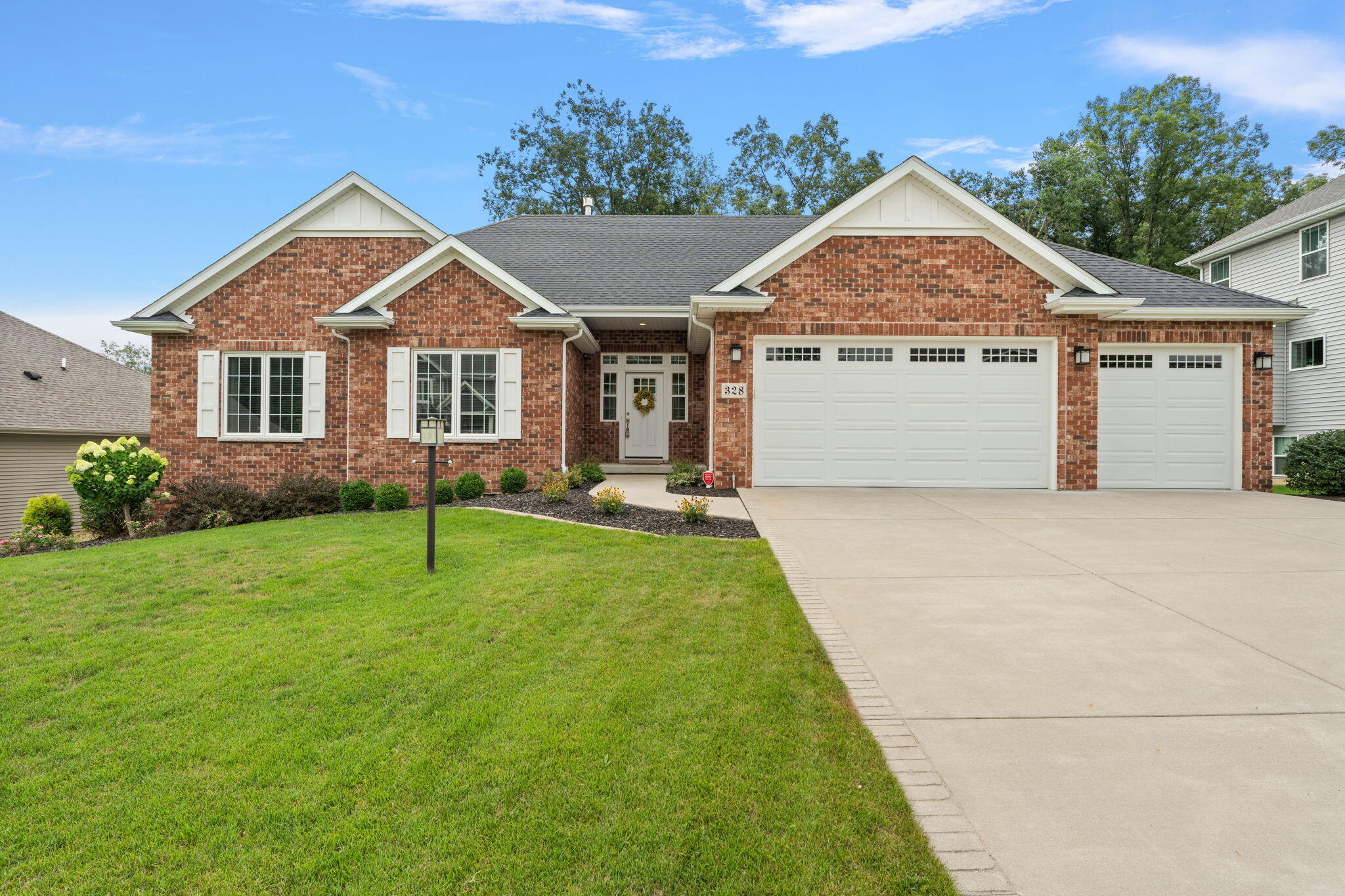 328 W Sedgewood Drive