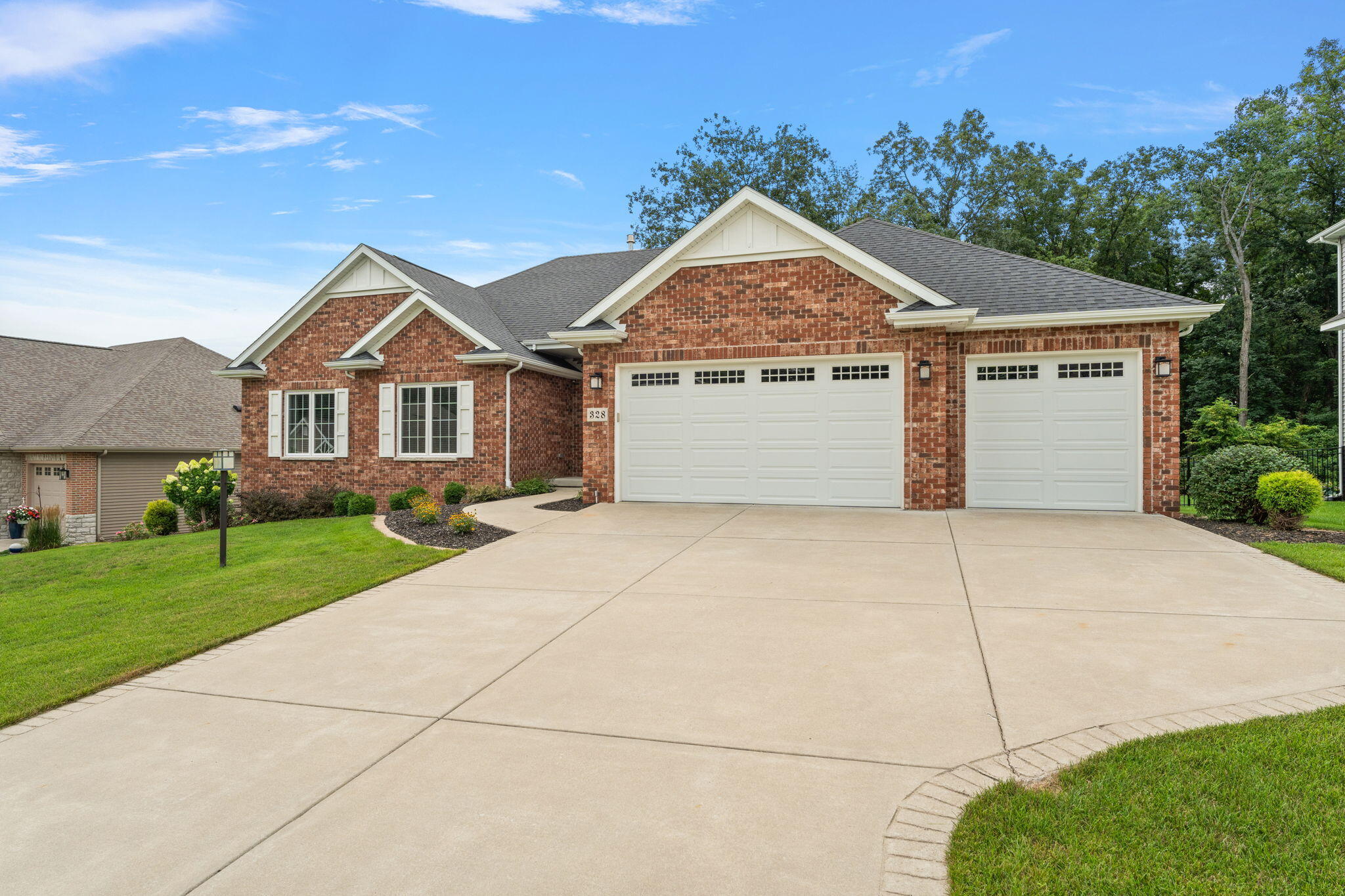 328 W Sedgewood Drive