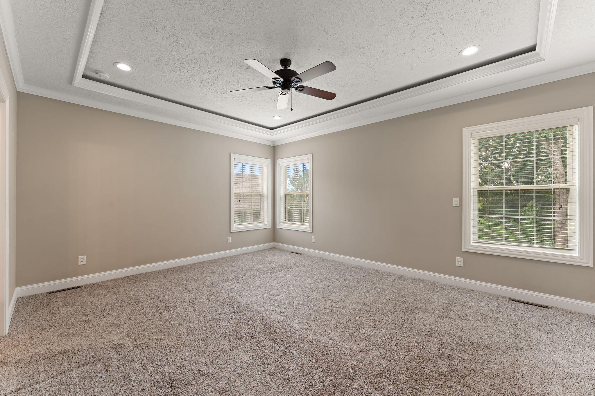 328 W Sedgewood Drive