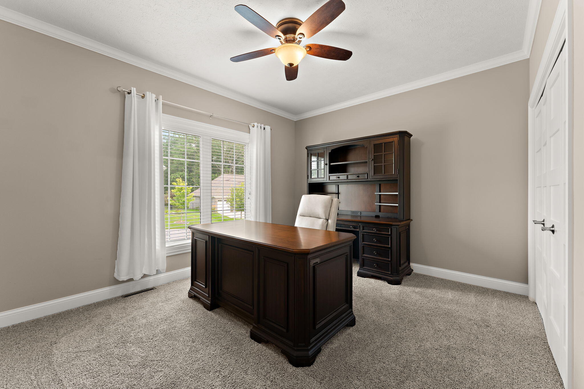 328 W Sedgewood Drive