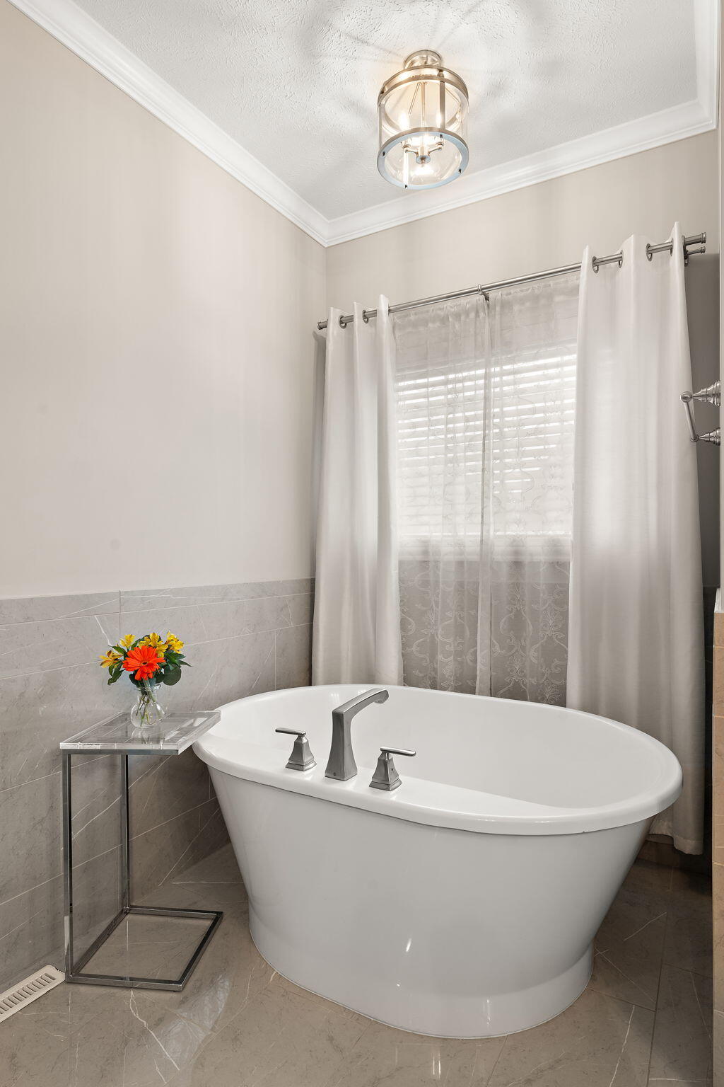 328 W Sedgewood Drive