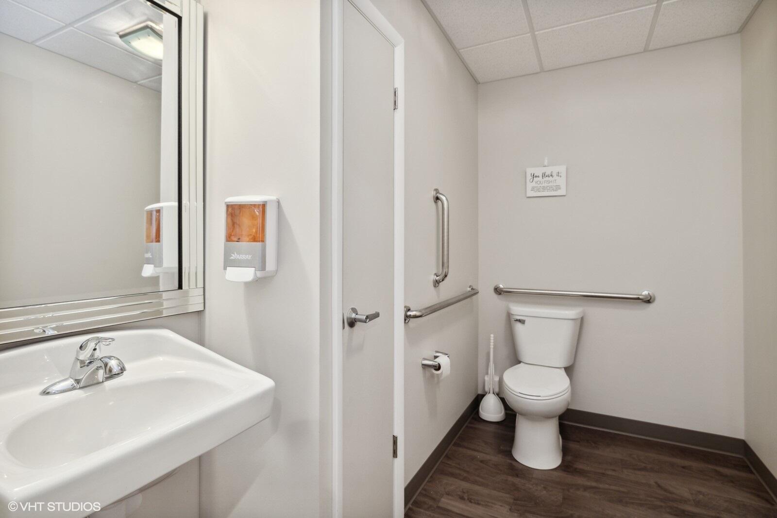 2701-03 Franklin Street