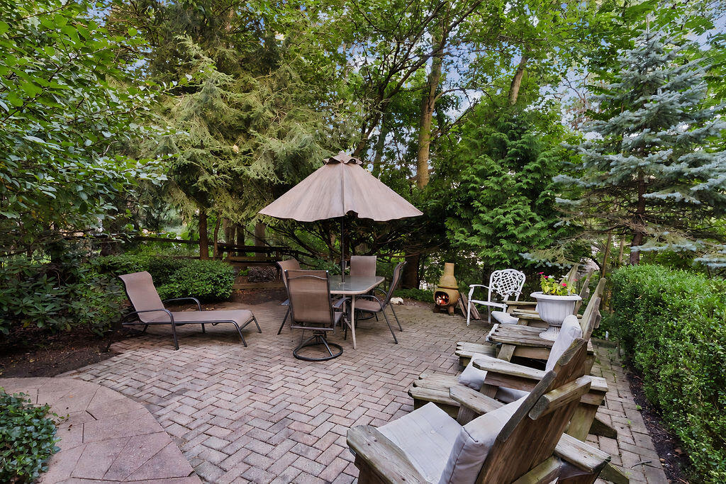 2707 Floral Trail