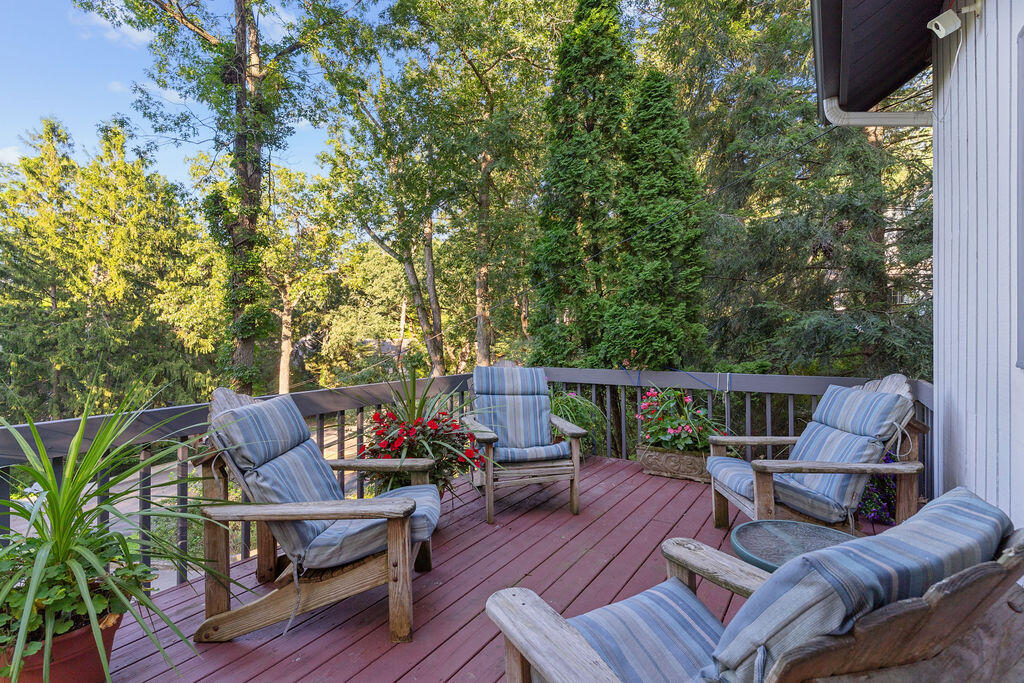 2707 Floral Trail