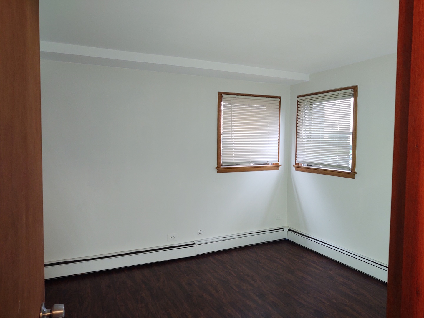 2414 N 76th Avenue Unit: 1E