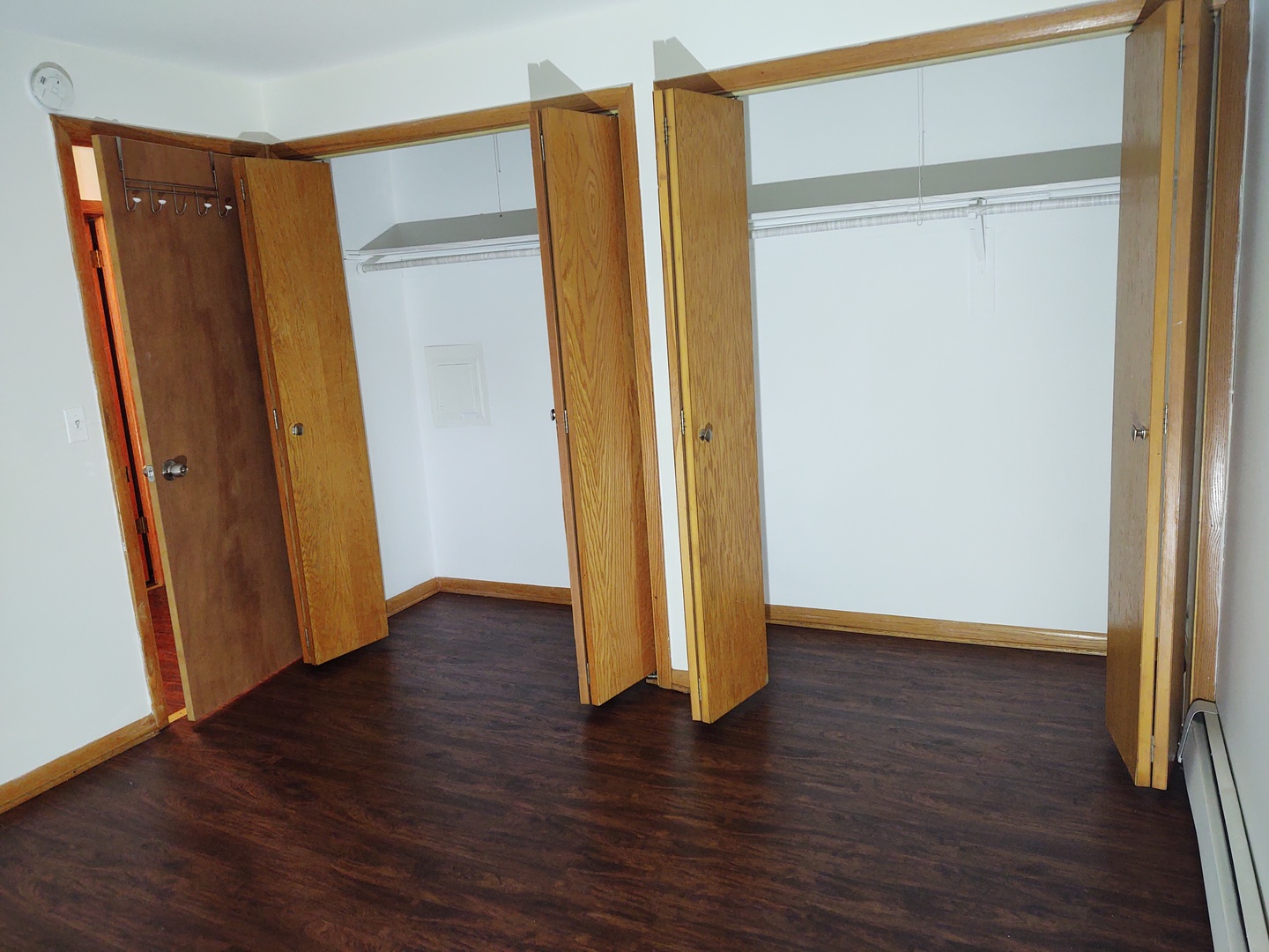 2414 N 76th Avenue Unit: 1E