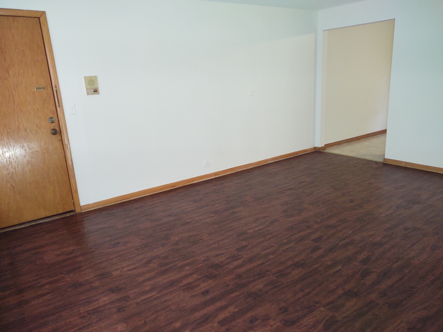 2414 N 76th Avenue Unit: 1E