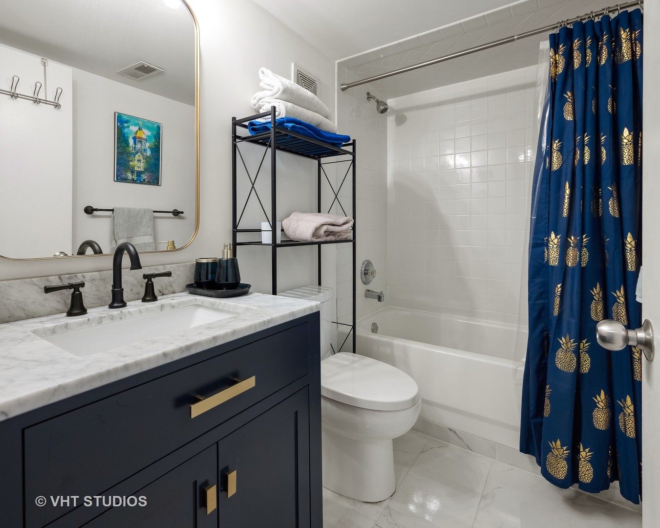 2012 W Saint Paul Avenue Unit: 301