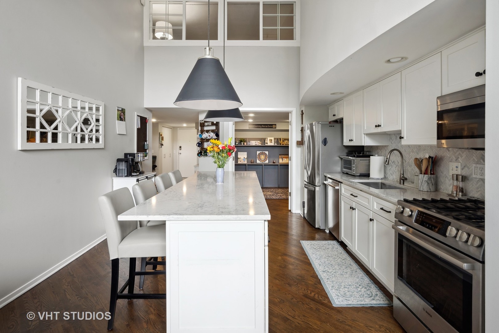 2012 W Saint Paul Avenue Unit: 301