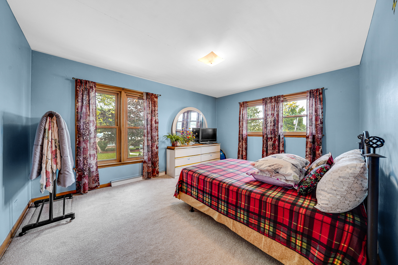 8121 N Ottawa Avenue