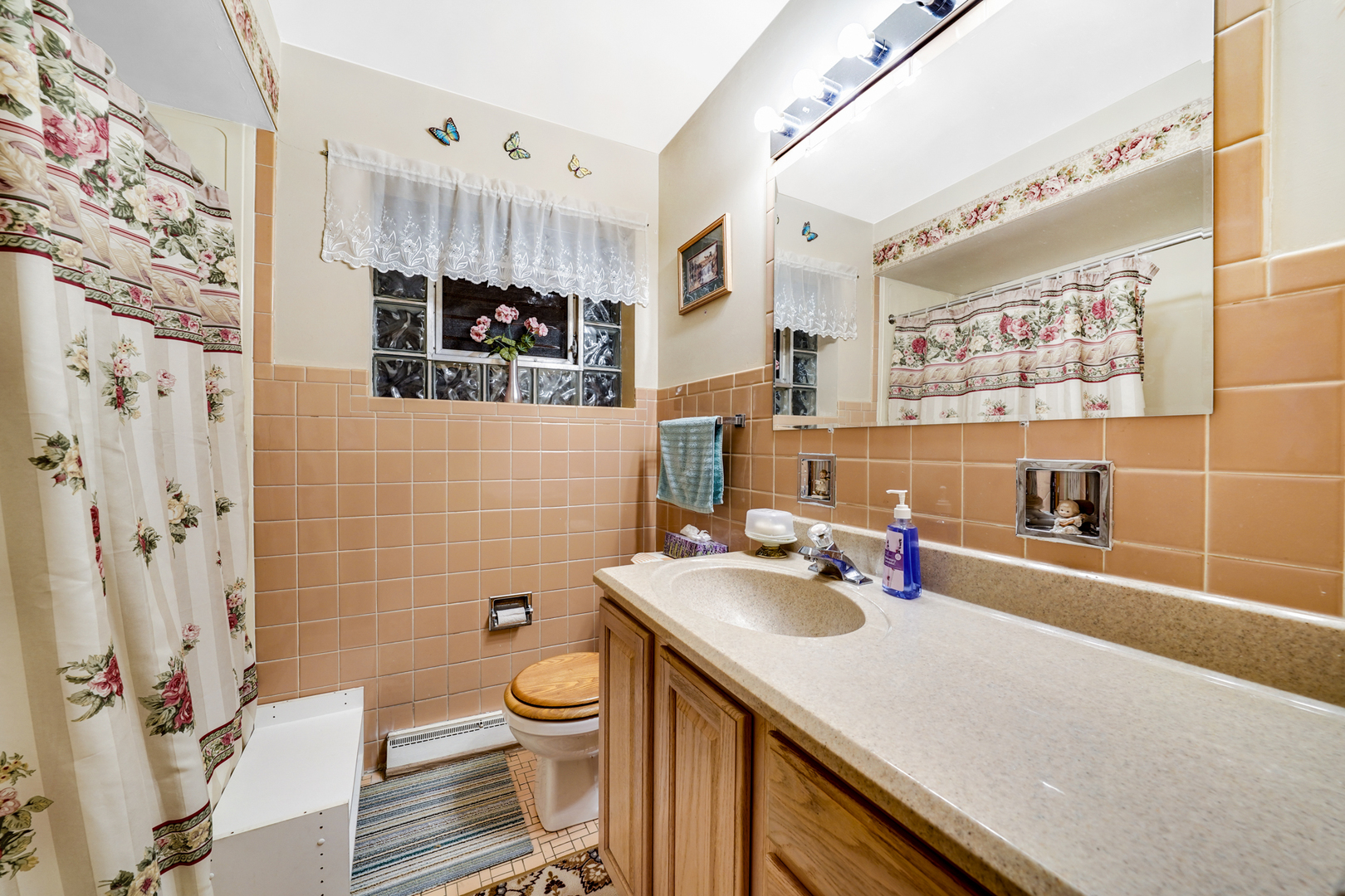 8121 N Ottawa Avenue