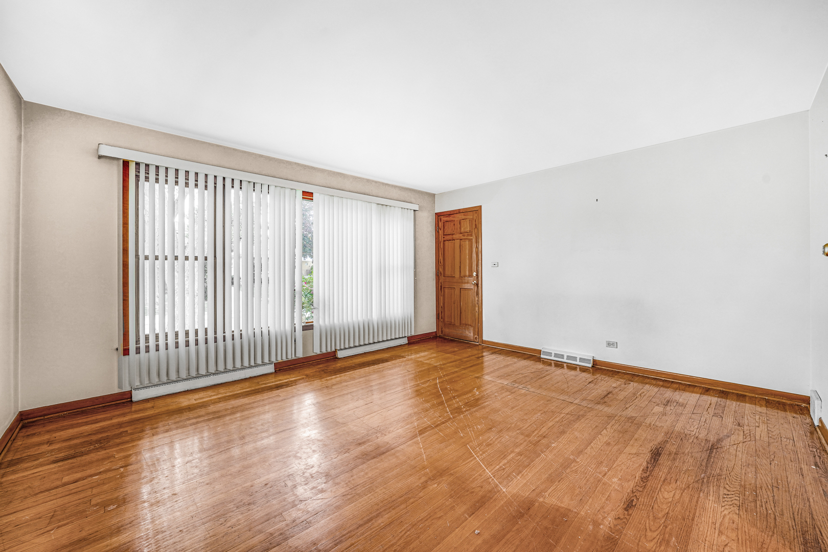 8121 N Ottawa Avenue