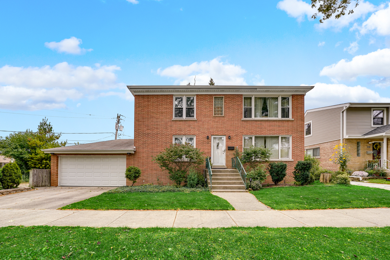 8121 N Ottawa Avenue