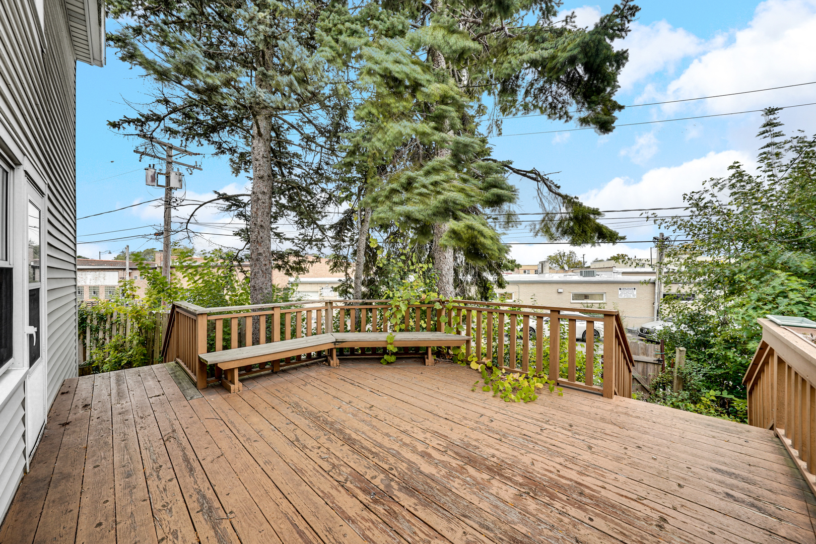 8121 N Ottawa Avenue