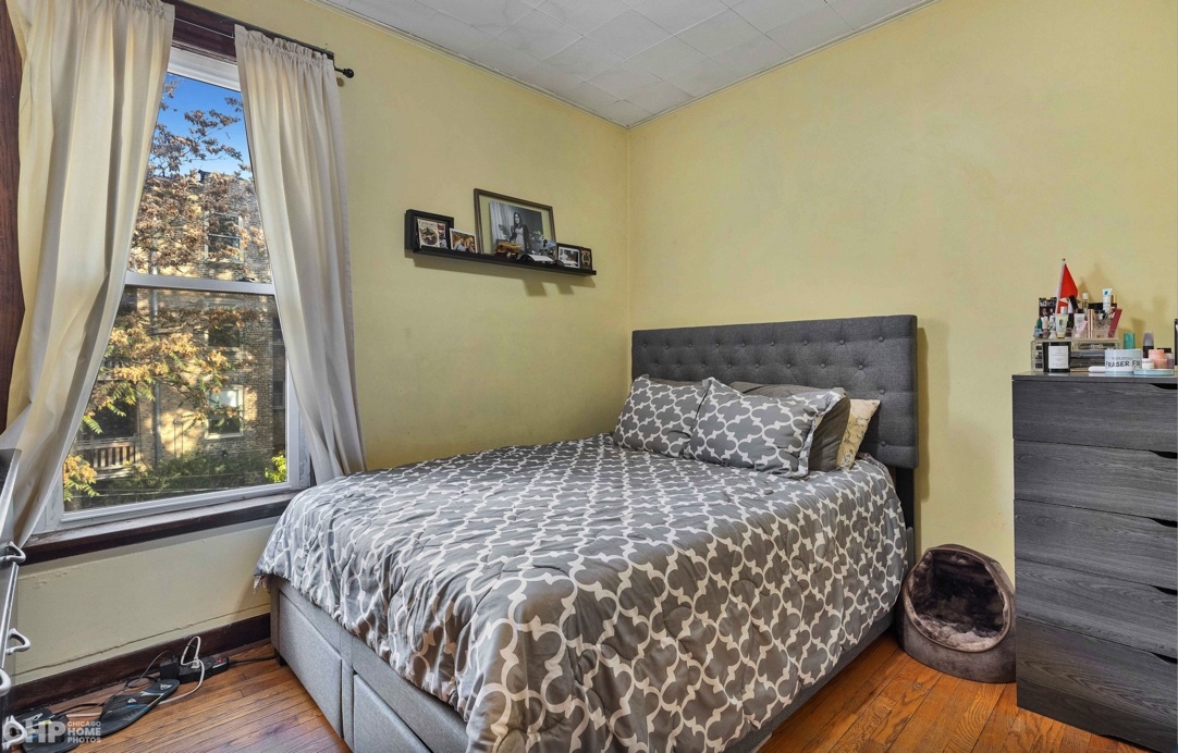 6549 N Newgard Avenue