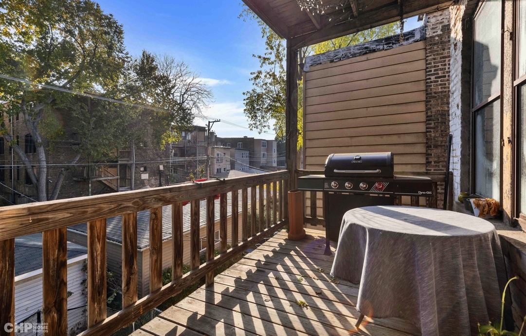 6549 N Newgard Avenue