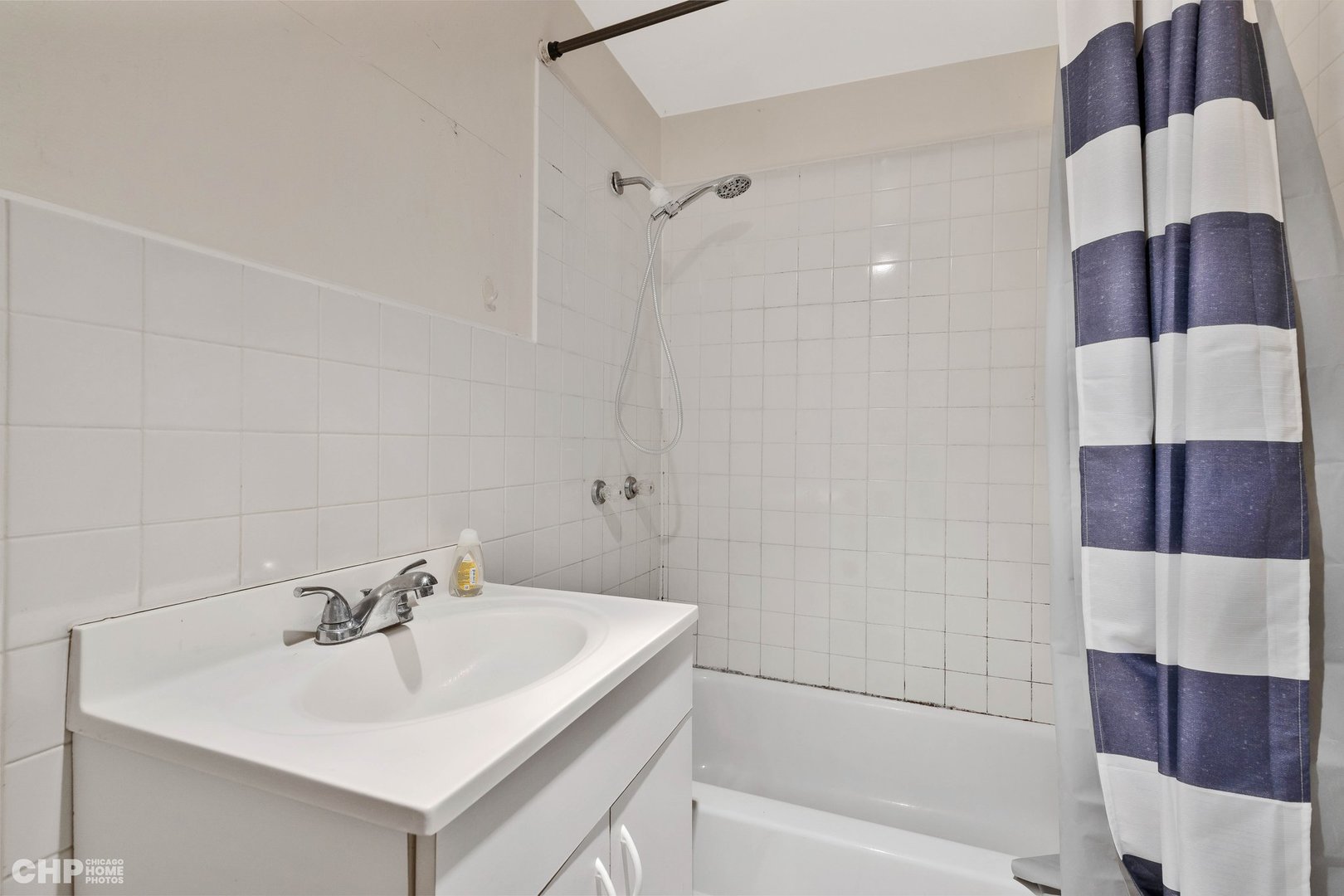 6549 N Newgard Avenue