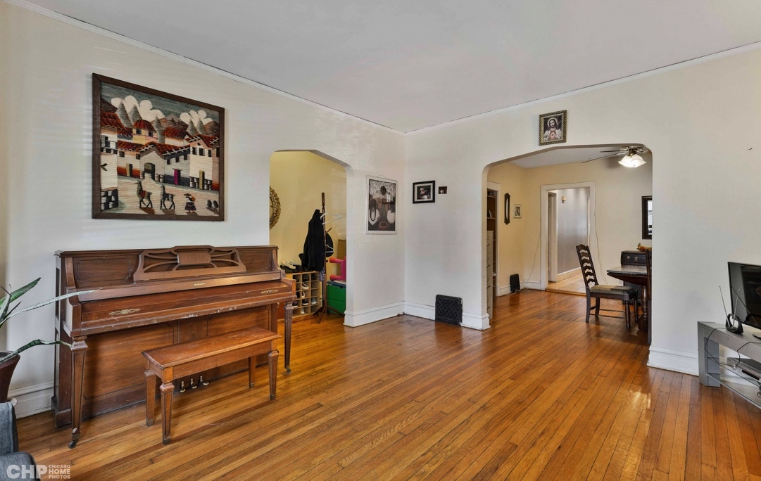 6549 N Newgard Avenue