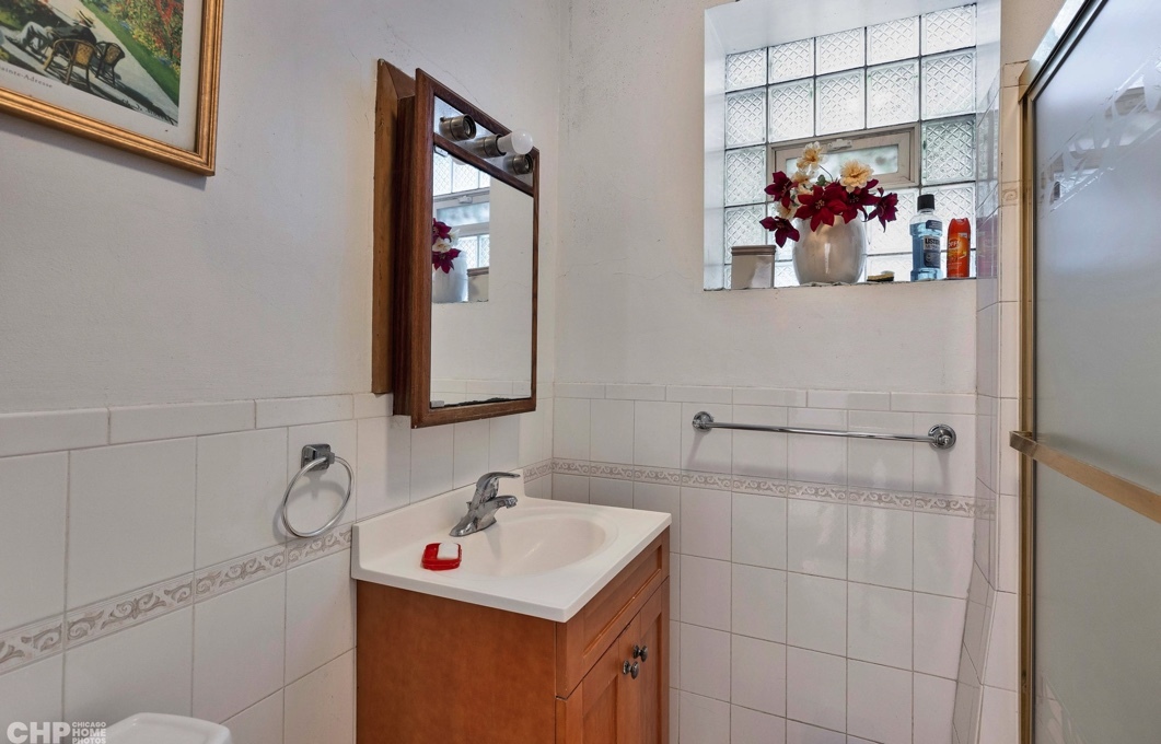 6549 N Newgard Avenue