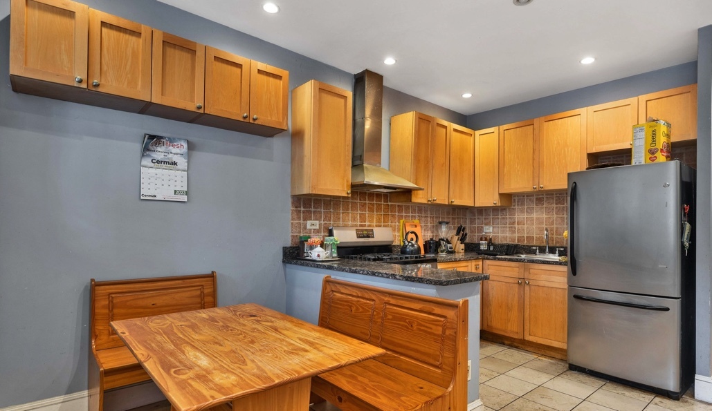 6549 N Newgard Avenue